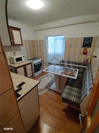 Apartament cu 3 camere decomandat, mobilat în Cug