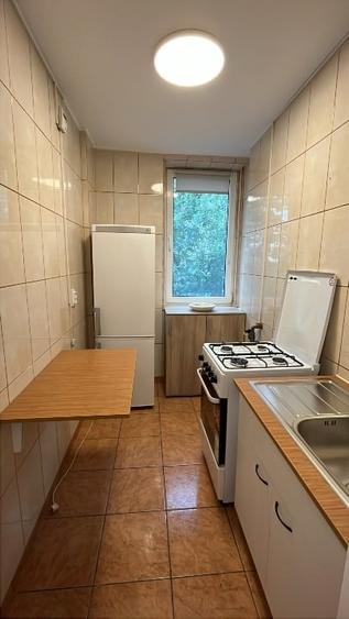 Apartament cu 2 camere semidecomandat, mobilat în Gara de Nord