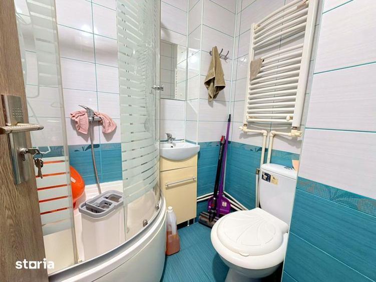 Apartament cu 3 camere decomandat în Mioriței