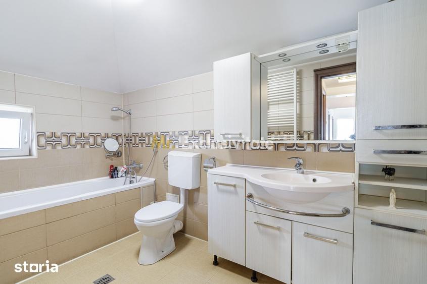 Casă cu 5 camere cu Teren 2253 Mp în Snagov