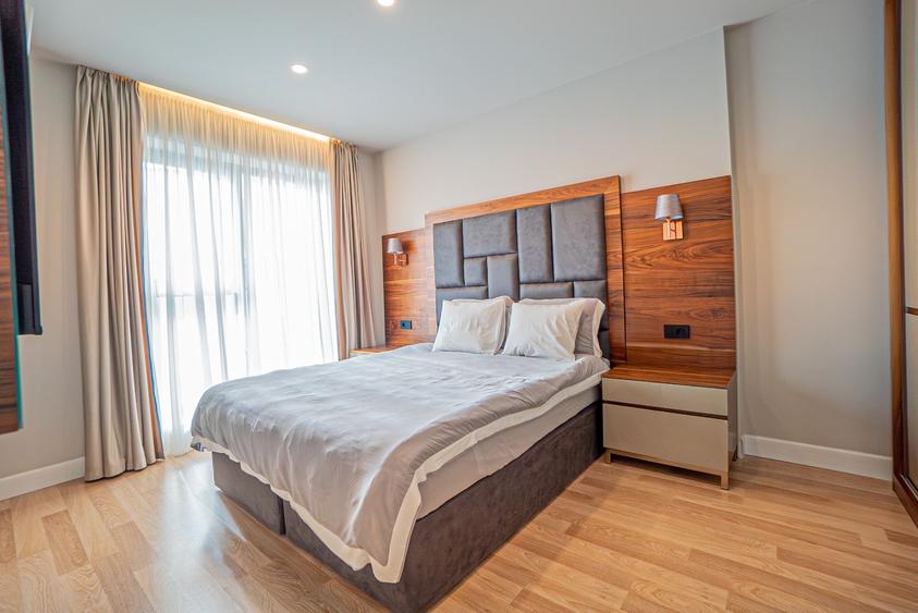 Apartament cu 3 camere, mobilat în Universitate