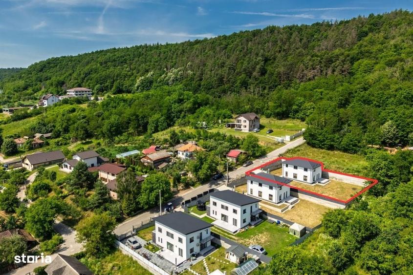 Casă cu 4 camere cu Teren 663 Mp în Argeșelu
