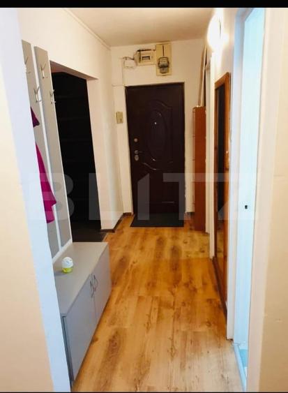 Apartament cu 3 camere decomandat în Tudor