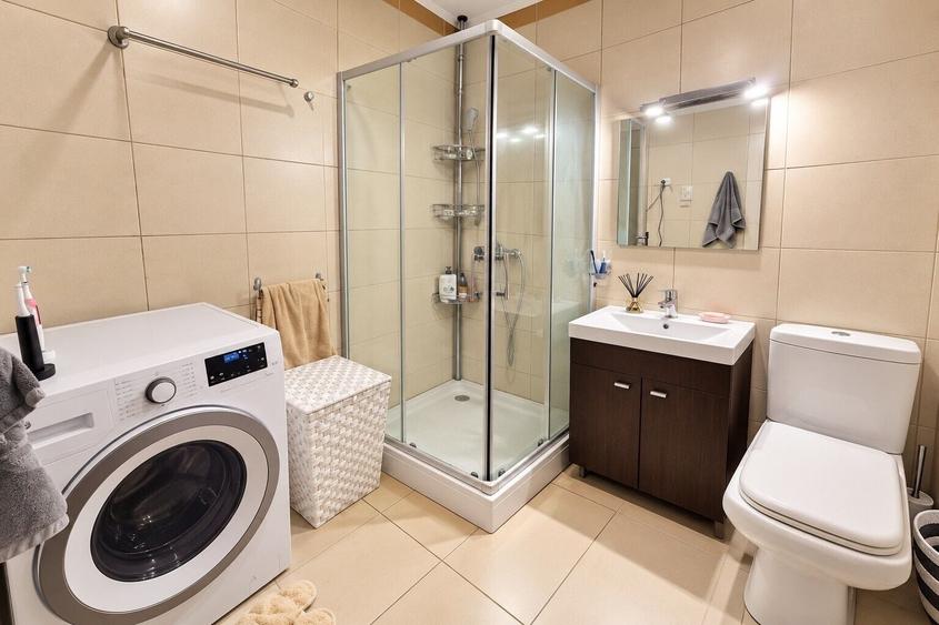 Apartament cu 3 camere decomandat, mobilat în Tunari