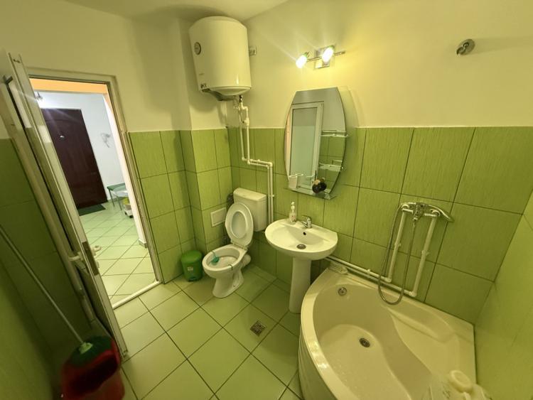 Apartament cu 2 camere decomandat, mobilat în Pelican