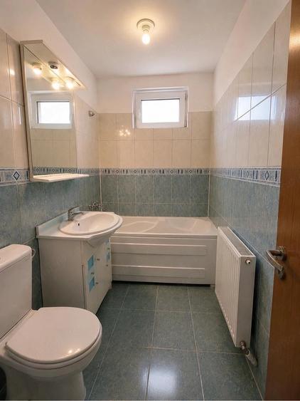 Apartament cu 3 camere semidecomandat în Mihail Kogălniceanu