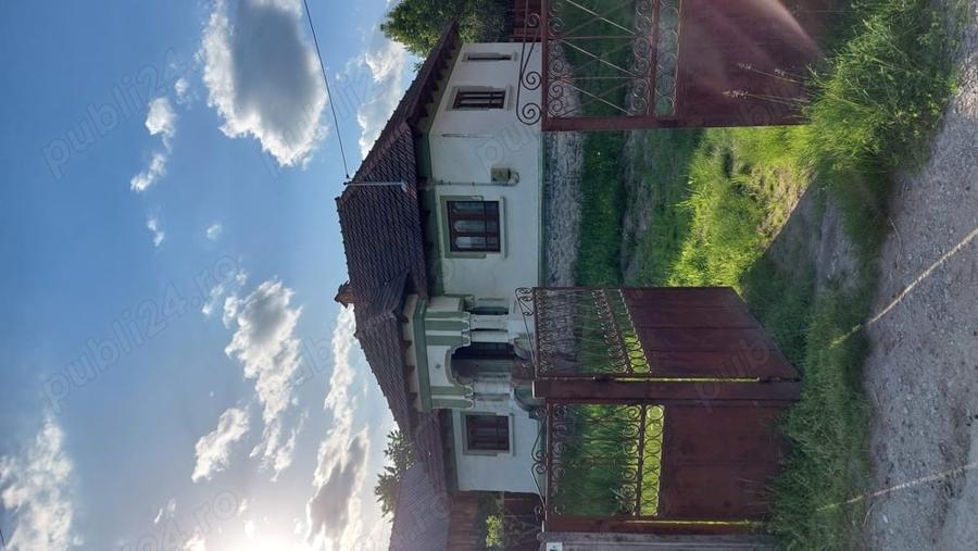 Casă cu 5 camere în Polovragi