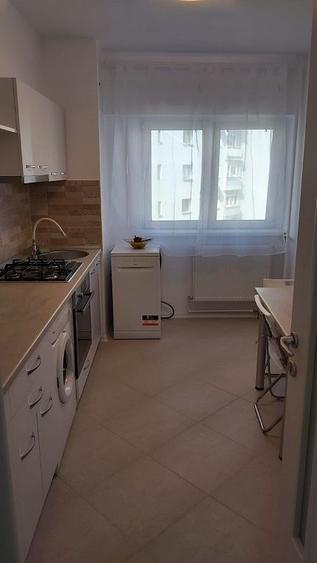 Apartament cu 3 camere în Armeneasca