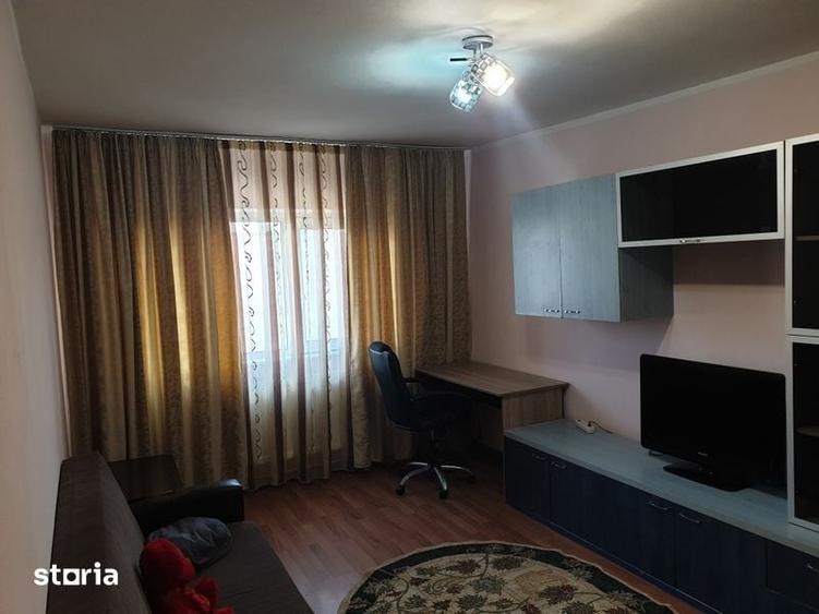 Inchiriez apartament 3 camere - 5