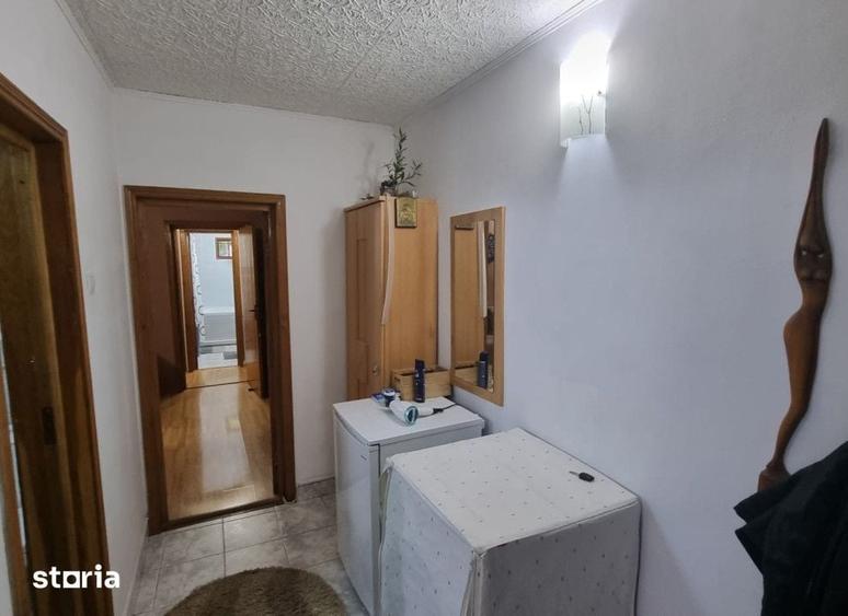 Apartament cu 4 camere în Nicolina