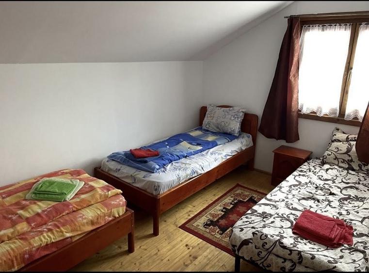 Casă cu 4 camere în Mila 23