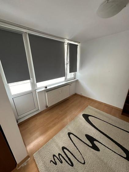 Apartament cu 3 camere semidecomandat, mobilat în Arcul de Triumf