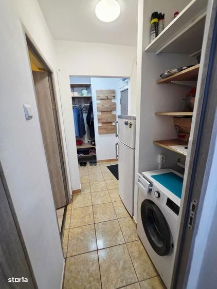 Garsonieră decomandată în Malu Roșu
