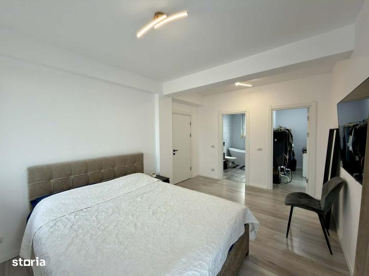 Casă cu 5 camere cu Teren 330 Mp în Central