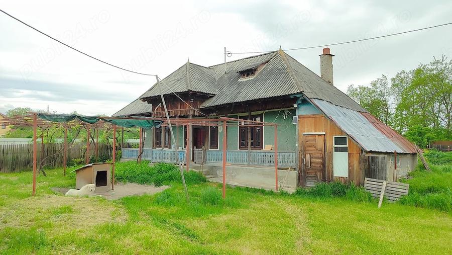 Casă cu Teren 1589 Mp în Căciulești