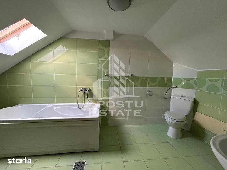 Casă cu 6 camere cu Teren 920 Mp în Odobescu