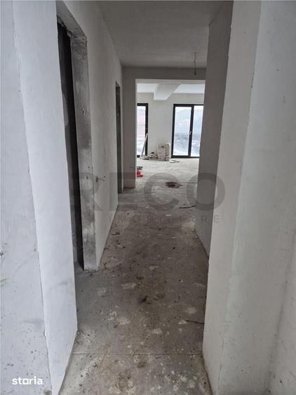 Casă cu 7 camere cu Teren 598 Mp în Sântandrei