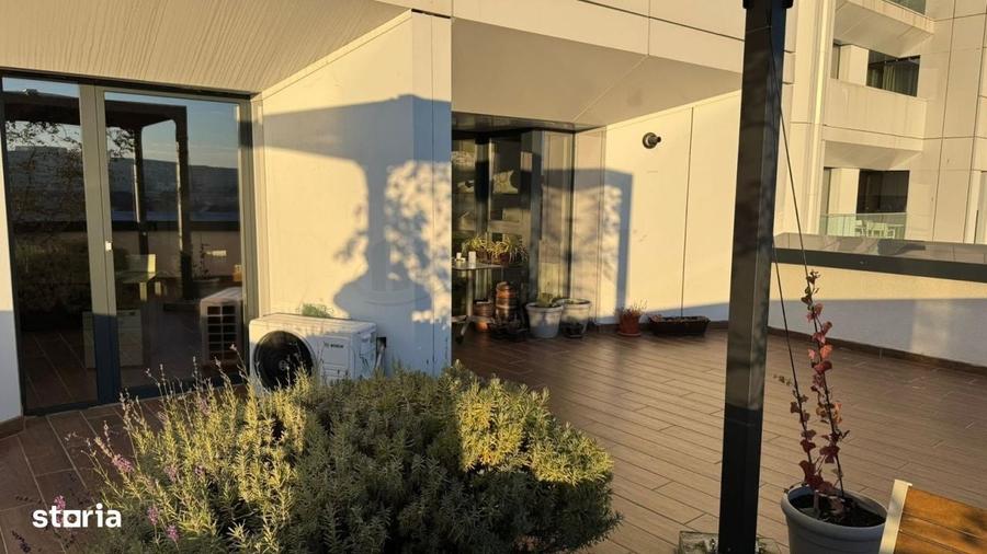Apartament cu 4 camere în Barbu Văcărescu