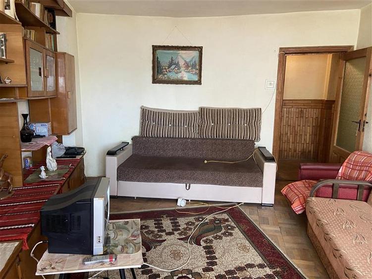 Apartament 2 camere , zona b- dul Independentei , et 1 din 4 , decomandat , 55 m - 3