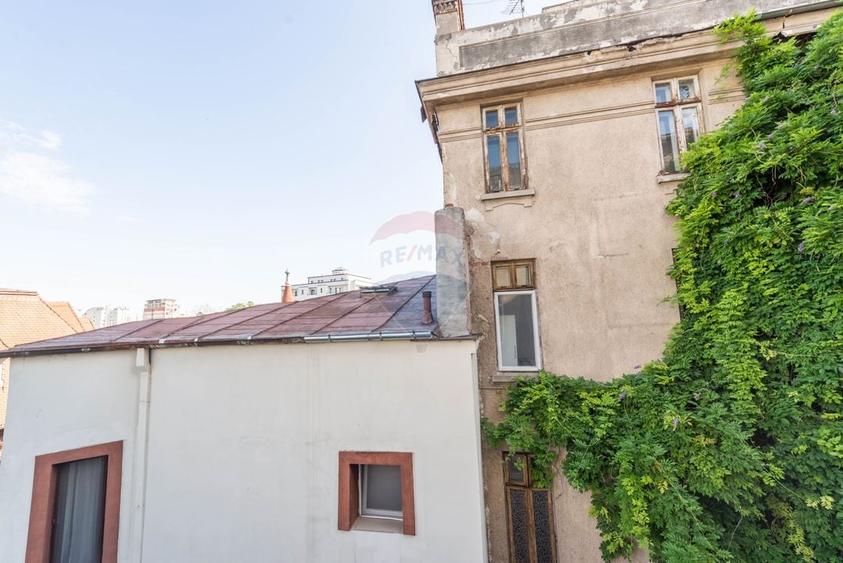Apartament cu 4 camere decomandat în Moșilor