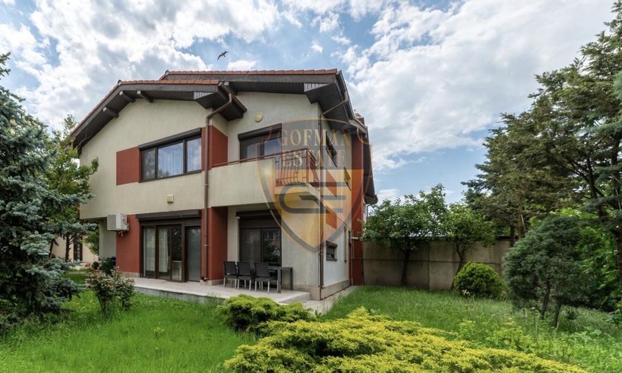 Casă individuală cu 5 camere cu Canalizare în Lazu
