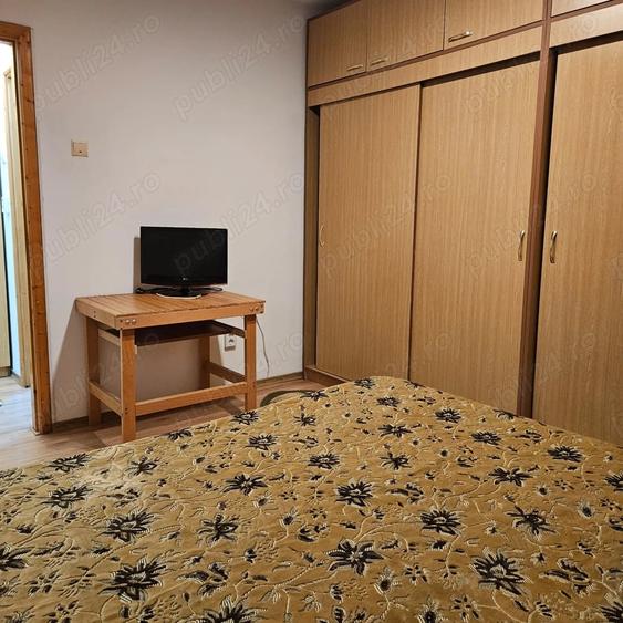 Apartament cu 2 camere semidecomandat în Calea București