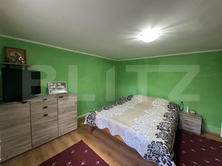 Casă individuală cu 6 camere cu Teren 2500 Mp în Simeria