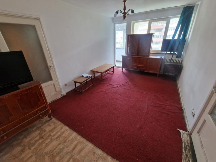 Apartament cu 2 camere semidecomandat în Titan