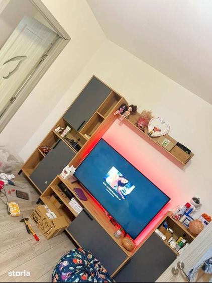 Apartament cu 3 camere semidecomandat în Central
