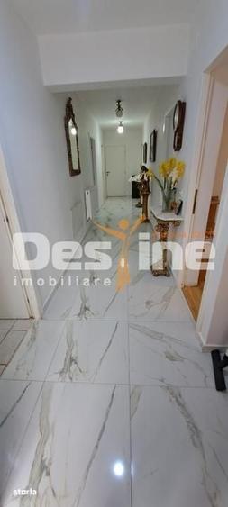 Casă cu 8 camere cu Teren 300 Mp în Ciurea