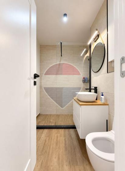 Apartament cu 2 camere decomandat, mobilat în Central