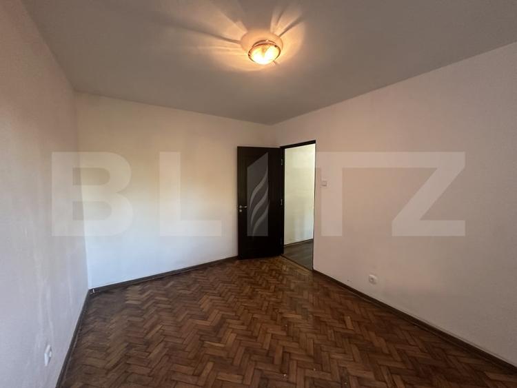 Apartament cu 2 camere decomandat în Botizului