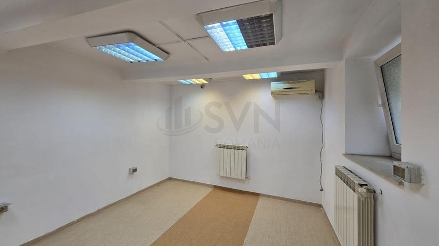 Casă individuală cu 7 camere cu Canalizare în Moșilor