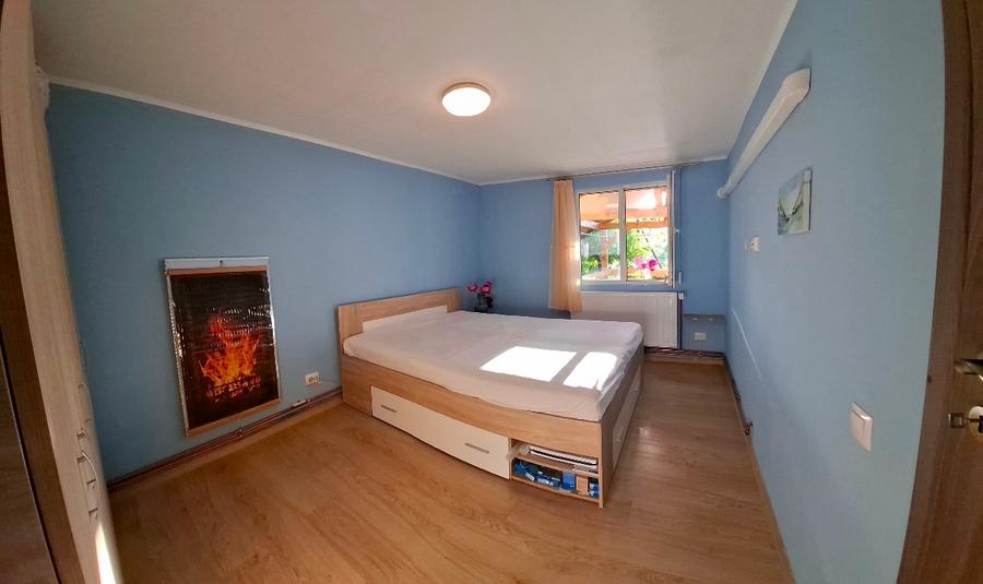 Casă individuală cu 3 camere cu Canalizare în Jugureni