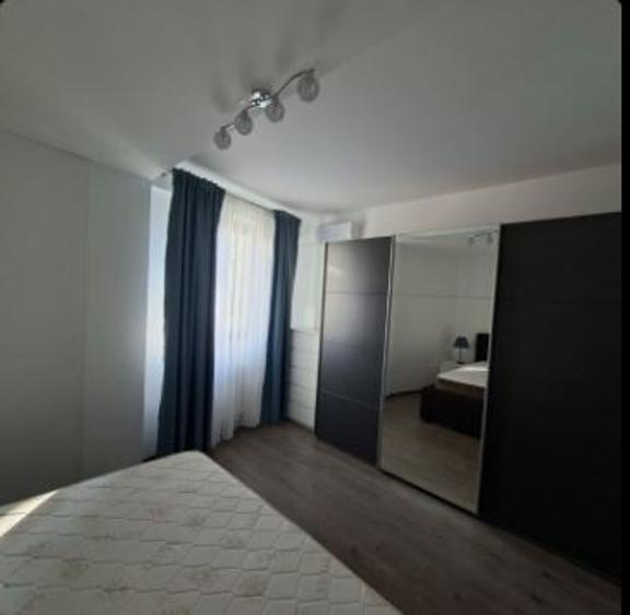 Apartament cu 2 camere semidecomandat, mobilat în Titan