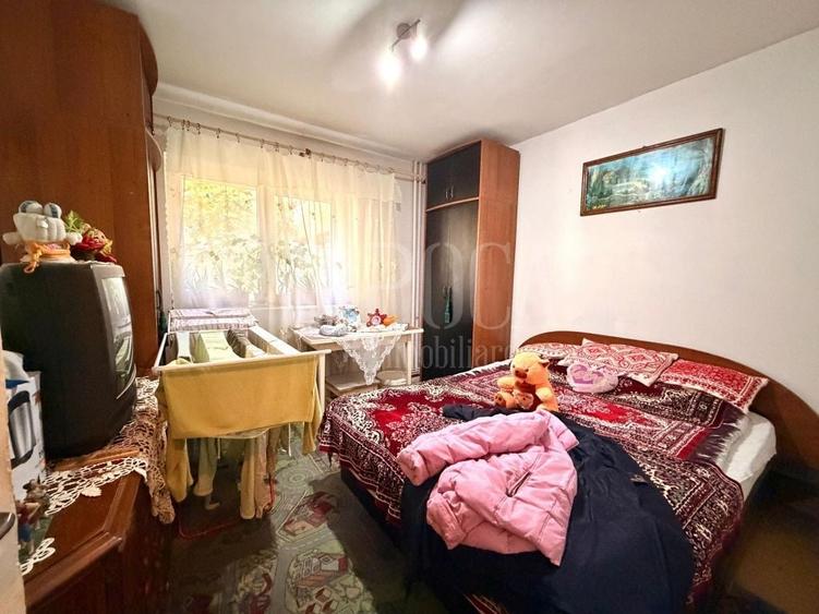 Apartament cu 3 camere decomandat în Între Lacuri