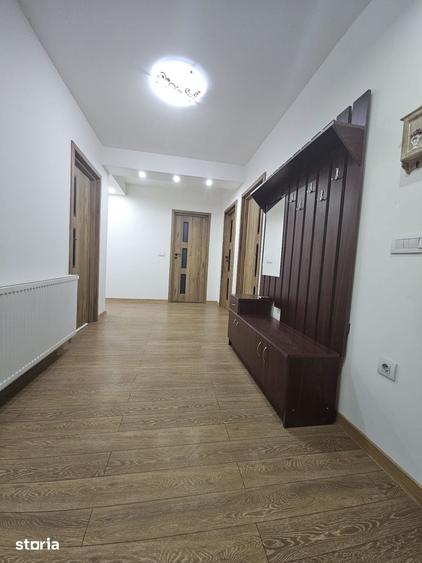 Casă cu 5 camere cu Teren 500 Mp în Central