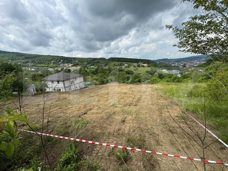 Teren Construcții intravilan de 650 mp, în Nord-Est