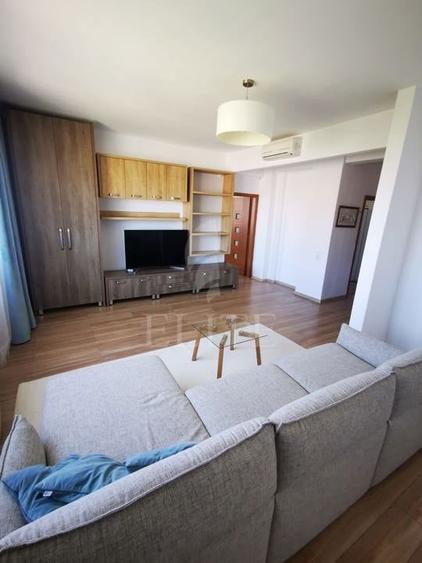 Apartament cu 2 camere semidecomandat, mobilat în Mărăști