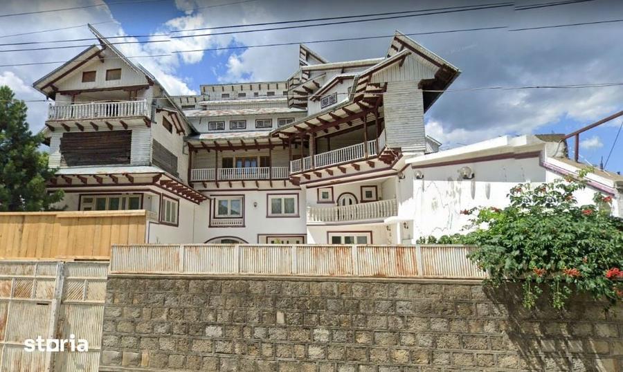 Casă cu Teren 1360 Mp în Central