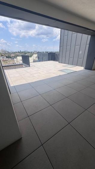 Apartament cu 4 camere decomandat, mobilat în Central