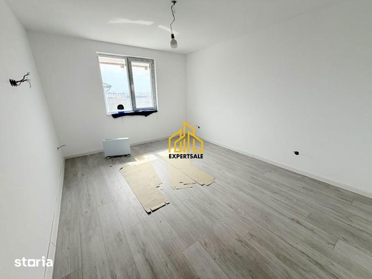 Casă cu 4 camere cu Teren 260 Mp în Clinceni