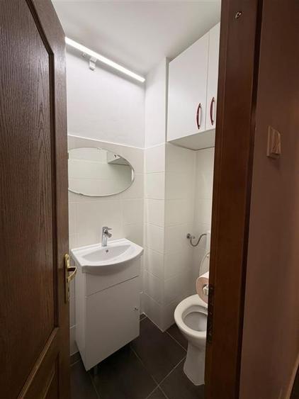 Apartament cu 3 camere decomandat, mobilat în Băneasa