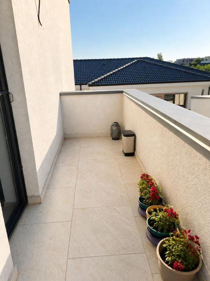Apartament cu 2 camere semidecomandat, mobilat în Giroc