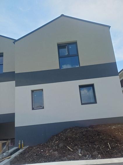 Casă cu 3 camere în Florești