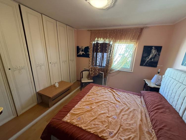 Apartament cu 3 camere decomandat în Inel I