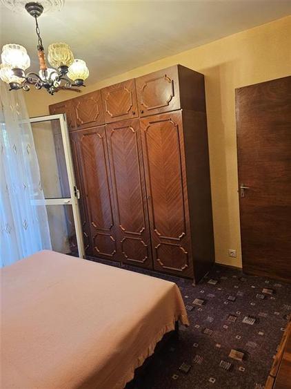 Apartament cu 2 camere decomandat, mobilat în Văcăresti