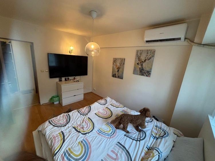 Apartament cu 3 camere decomandat, mobilat în Banu Manta