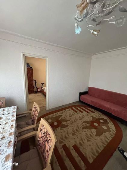 De vanzare apartament cu 3 camere, etajul 2, zona linistita 55.000e - 5