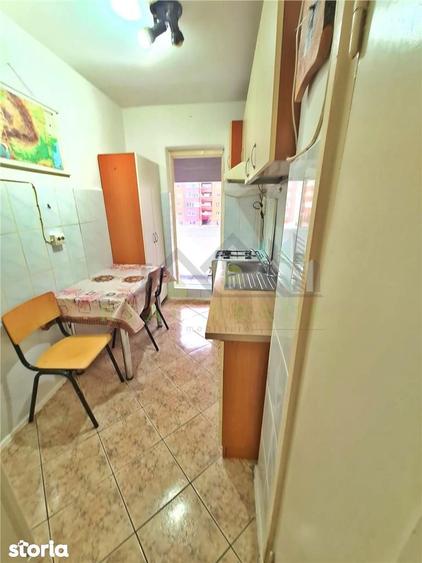 Apartament 3 camere decomandat, etaj intermediar Astra-Carpatilor - 12